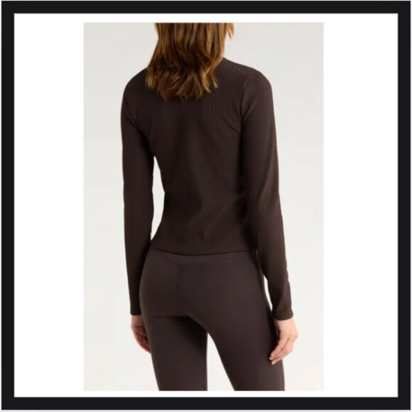 NWT Chill Tech Rib Venture Mock Neck Top - Picture 2 of 5